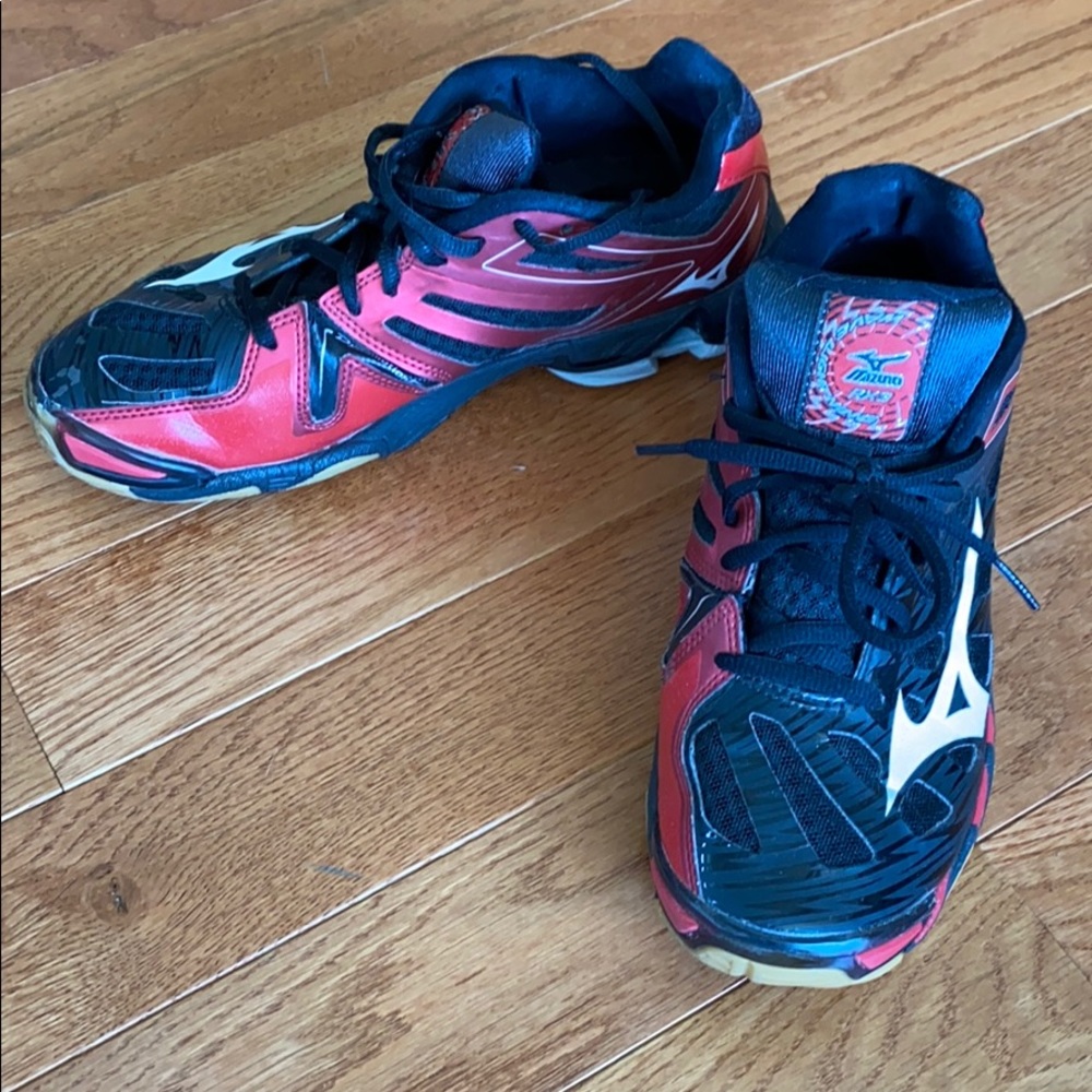 Mizuno Tennis Shoes